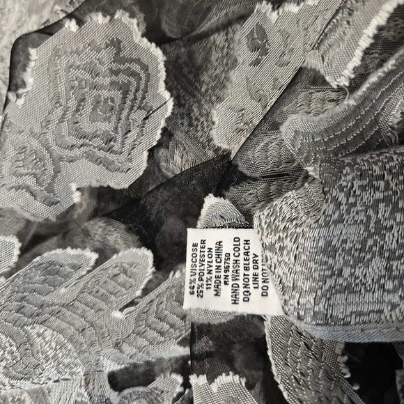 Elegant Black and Gray Floral Scarf - Picture 8 of 9